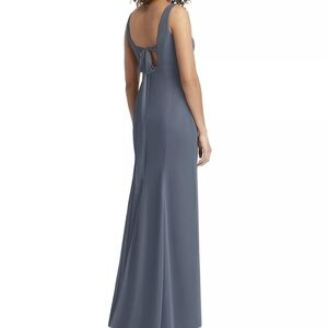Social Bridesmaids Sleeveless Tie Back Chiffon Trumpet Gown Silver Size 8 nwt